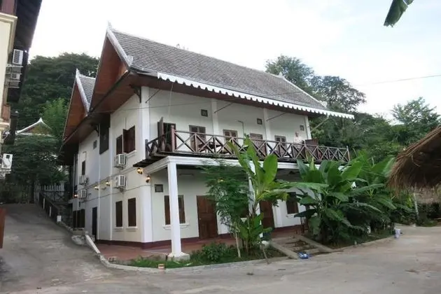 Namkhan Riverside Hotel