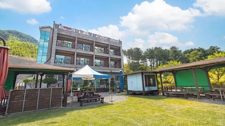 Namyangju Jeongwon Pension
