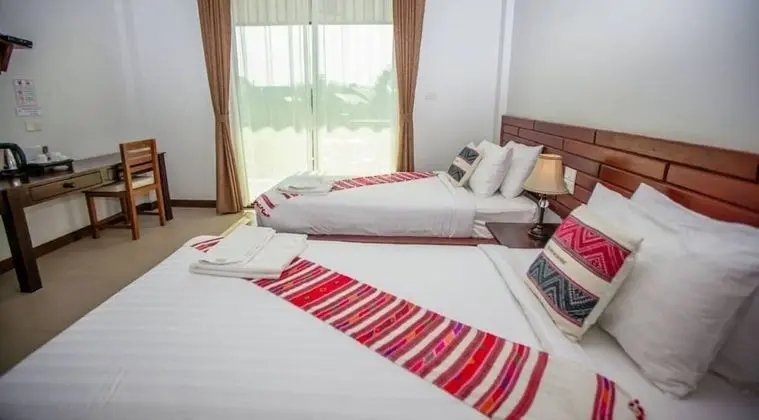 Nan Green Lake View Resort