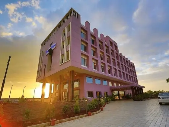 Nandan Kanan-M Square Hotels and Resorts - Dış Mekan