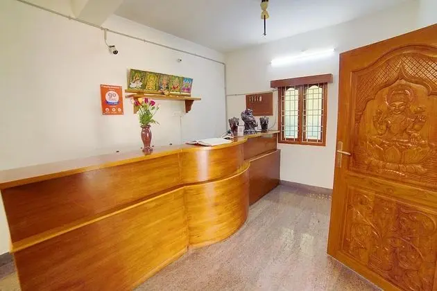 Nandika Residency Hotel - Lobi