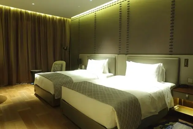 Nanjing Golden Eagle International Hotel