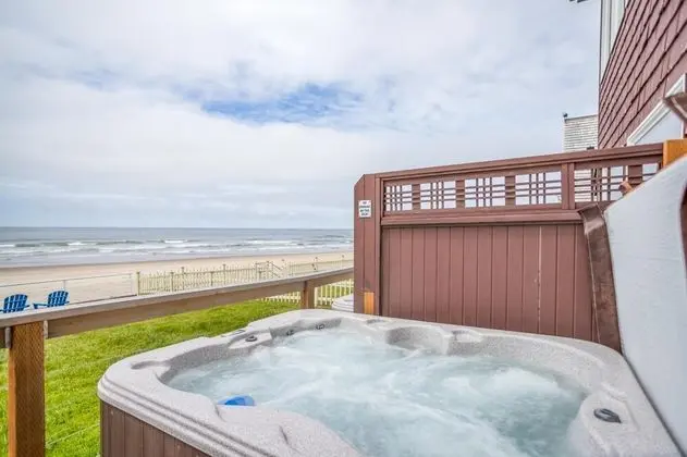 Nantucket Inn 1 3 Combo - Spa