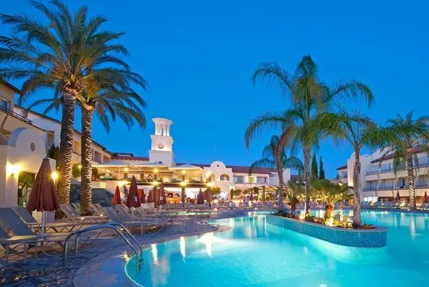 Napa Plaza Hotel - Havuz