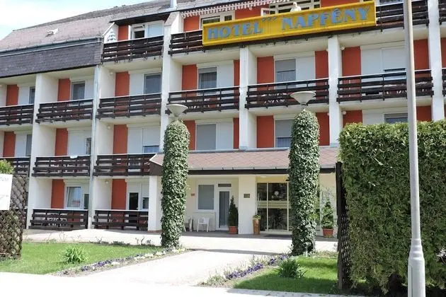 Hotel Napfény - Dış Mekan