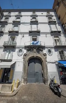 Napoli Squares Suites - Dış Mekan