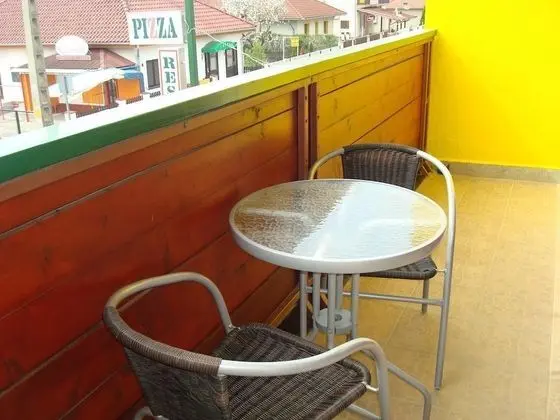 Hotel Napsugár és Gulyás Kunyhó Étterem - Oda Düzeni