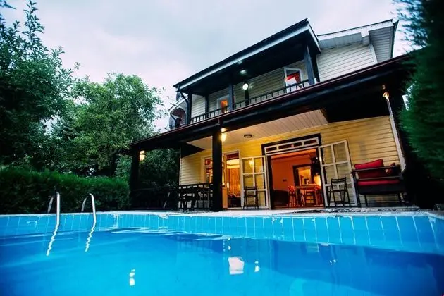 Nar Villa