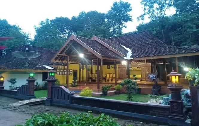 NARA HOMESTAY SYARIAH