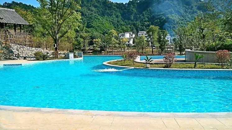 Narada Resort & Spa Cifu Lake Guangxi - Havuz