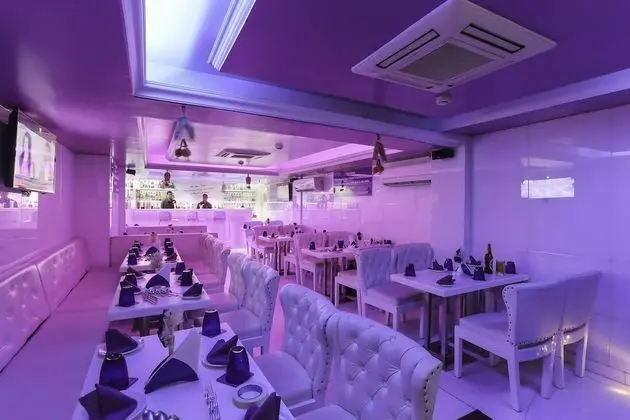 Hotel Narayani Enclave - Yerinde Yemek