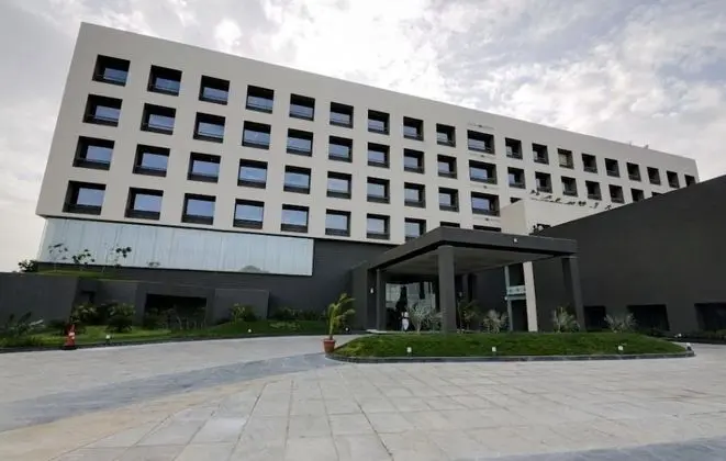 Narayani Heights Hotel and Resort - Dış Mekan