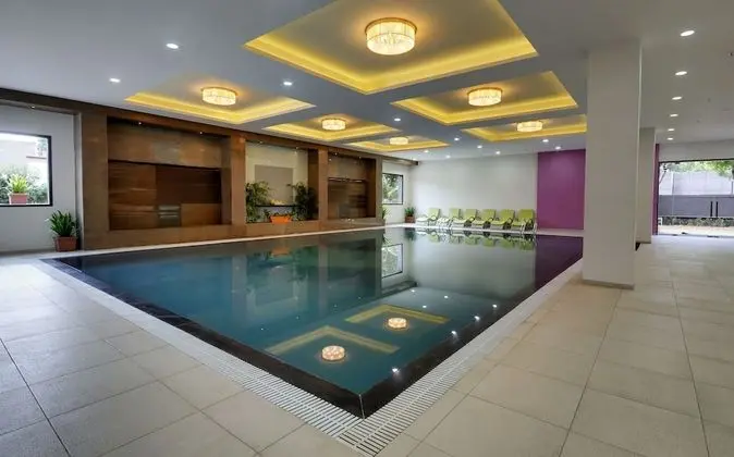Narayani Heights Hotel and Resort - Havuz