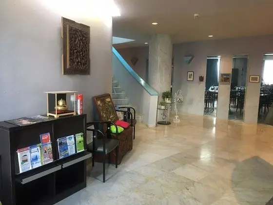 Narita Airport Samurai Hostel - Lobi