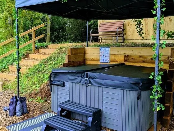 Narrowboat With Hot Tub, Sauna, Massages, Cruising - Dış Mekan