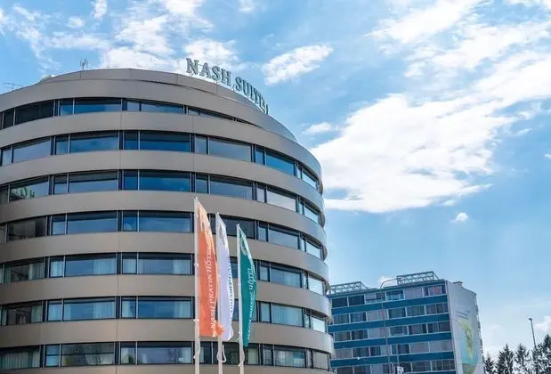 Nash Suites Airport Hotel - Dış Mekan