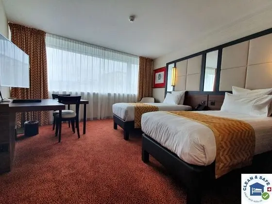 Nash Suites Airport Hotel - Oda