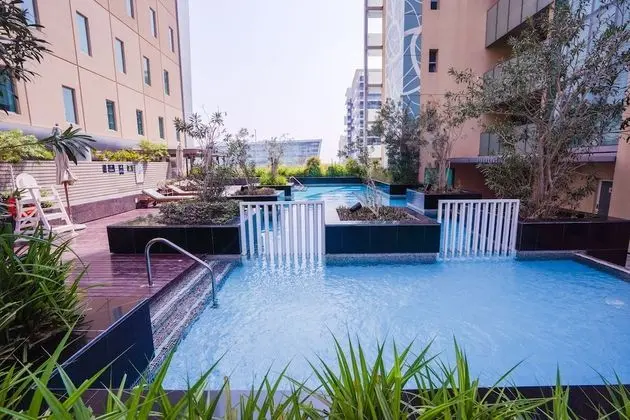 Nasma Holiday Homes - Al Sana 1 - Havuz