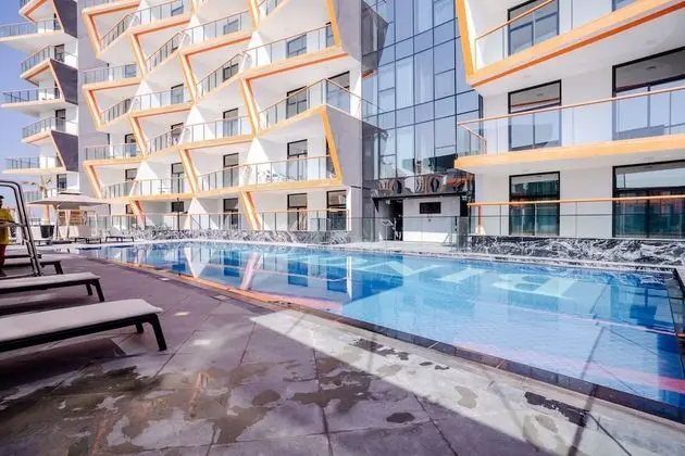 Nasma Luxury Stays - Binghatti Avenue - Havuz