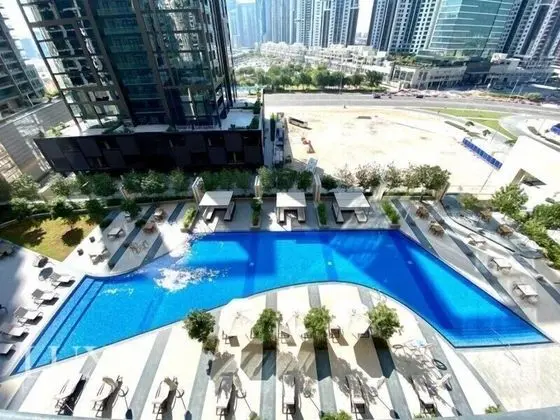Nasma Luxury Stays - BLVD Heights - Havuz