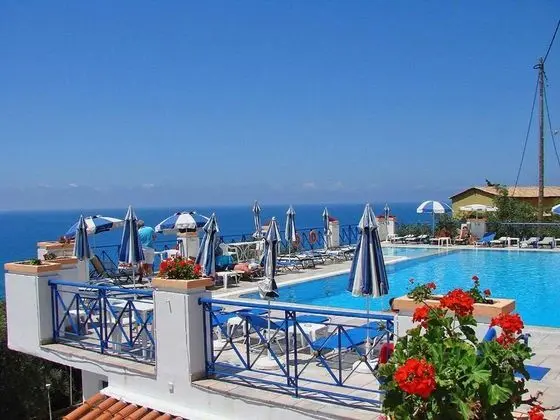 Natalia Apartment A With Panoramic sea Views of Agios Gordios bay - Dış Mekan