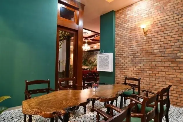 Nathalie's Vung Tau Restaurant & Hotel - Yerinde Yemek