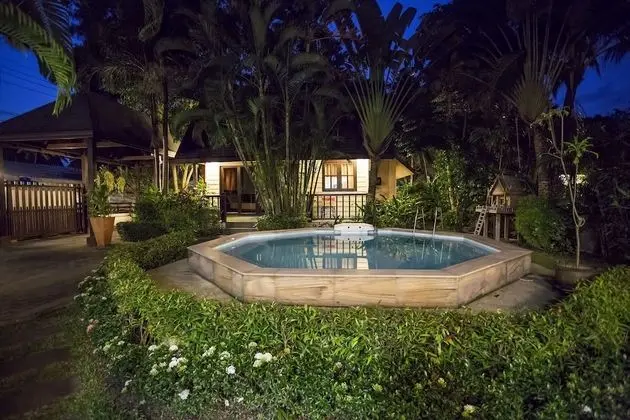 Natien Beach Villa - Havuz