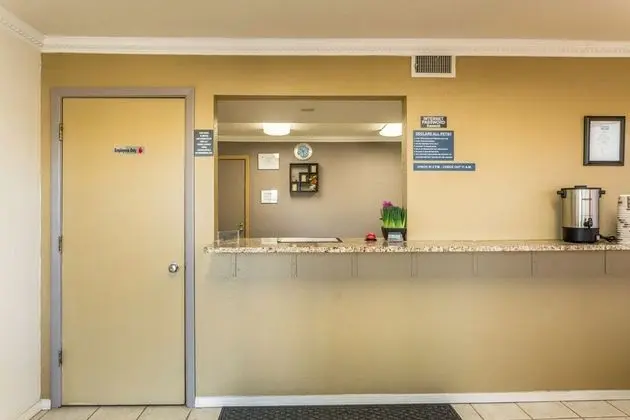 National Parks Inn - Lobi