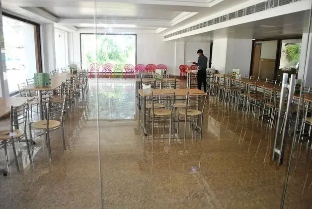 Hotel Natraj International - Yerinde Yemek