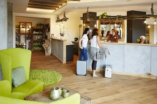 NaturHotel Wildewiese - Lobi