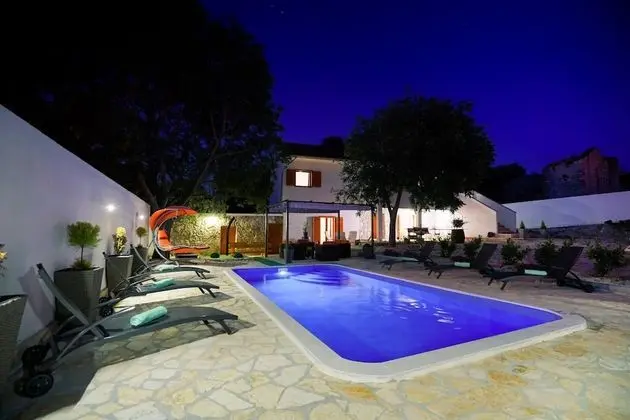 Villa Natura in Zadar Area has Pool Traditional Tavern Ping Pong Table Private Garden