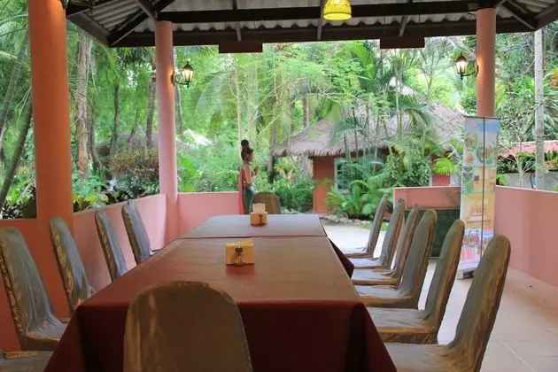 Natural Park Resort De Wangthong - Yerinde Yemek