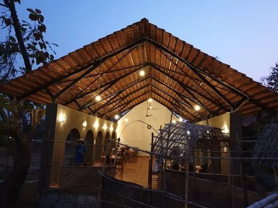 Nature sprout's Bodhivann Jungle Camp - Yerinde Yemek