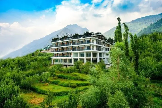 Naturevilas Sarovar Portico