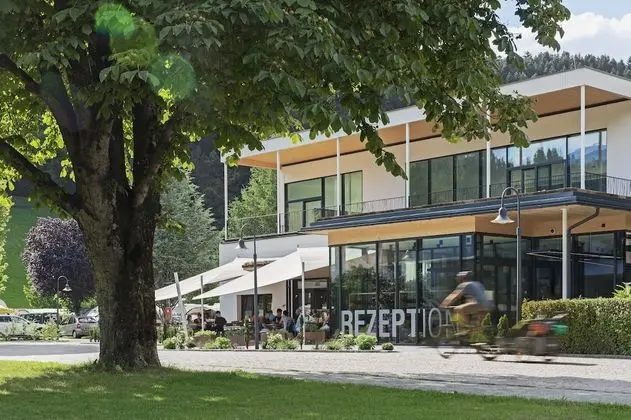 natürlich Hell. Aparthotel & Camping