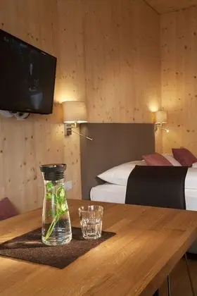 natürlich Hell. Aparthotel & Camping - Oda