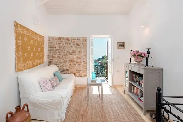 Nausica House