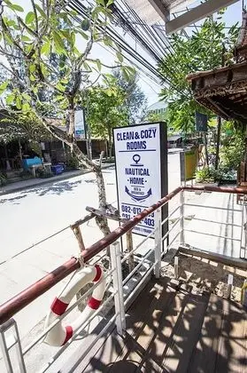 Nautical Home Bed & Breakfast Khaolak - Dış Mekan