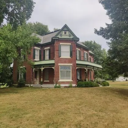 Nauvoo Grand Bed & Breakfast