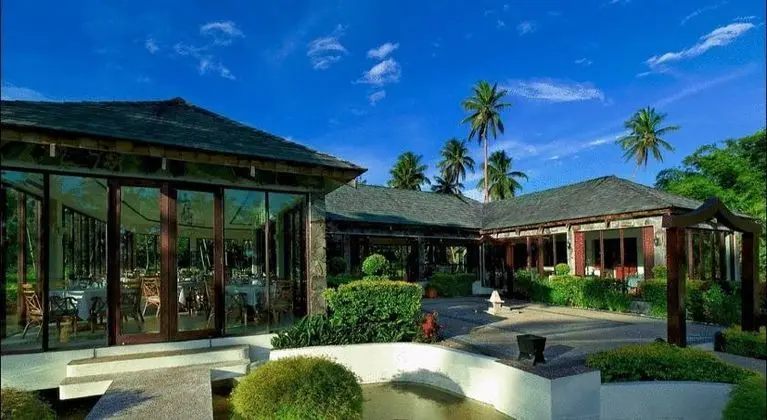 The Naviti Resort - Lobi