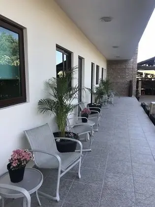 Navola Inn