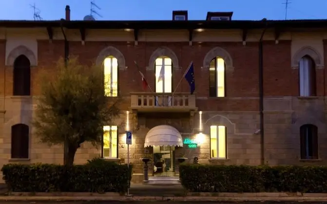 Hotel Navy