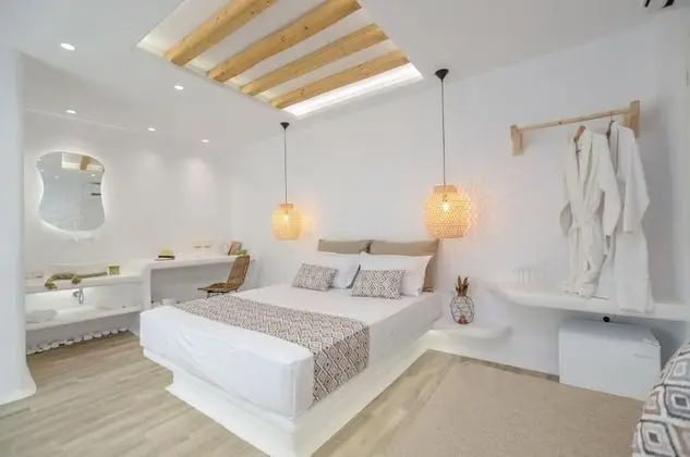 Naxian Spirit Inn