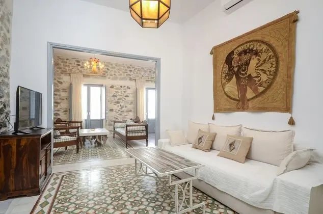 Naxos Center Houses - Öne Çıkan Resim