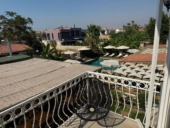 Naya Alaçatı