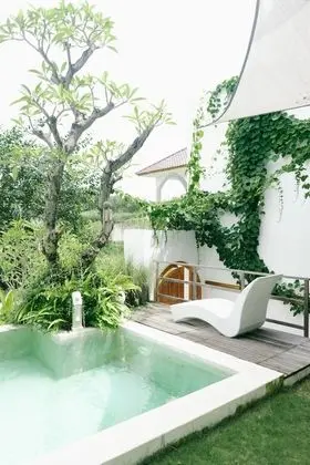 Nazeki Villa - Havuz