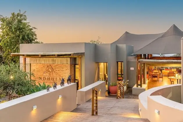 Ndhula Luxury Tented Lodge - Lobi