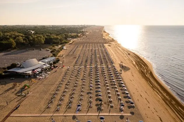 Villa Near the Beach Bibione Pineda - Beach Place With Sunbeds Included