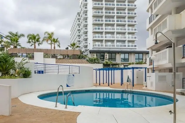 Near to the beach and PARKING Torrealmadena Los Patos 100 - Havuz