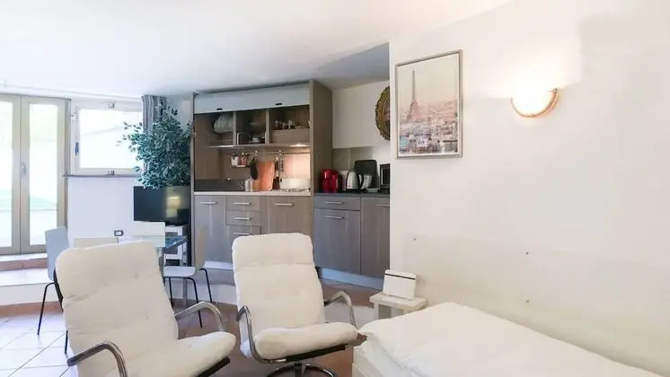 Near Ifo Roma Sweet Home Studio Apartment - Yerinde Yemek